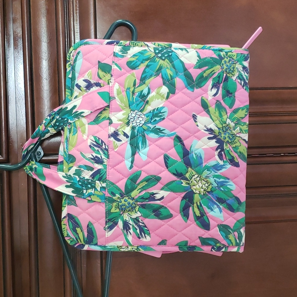 Vera Bradley Bathroom - Picture 7 of 7